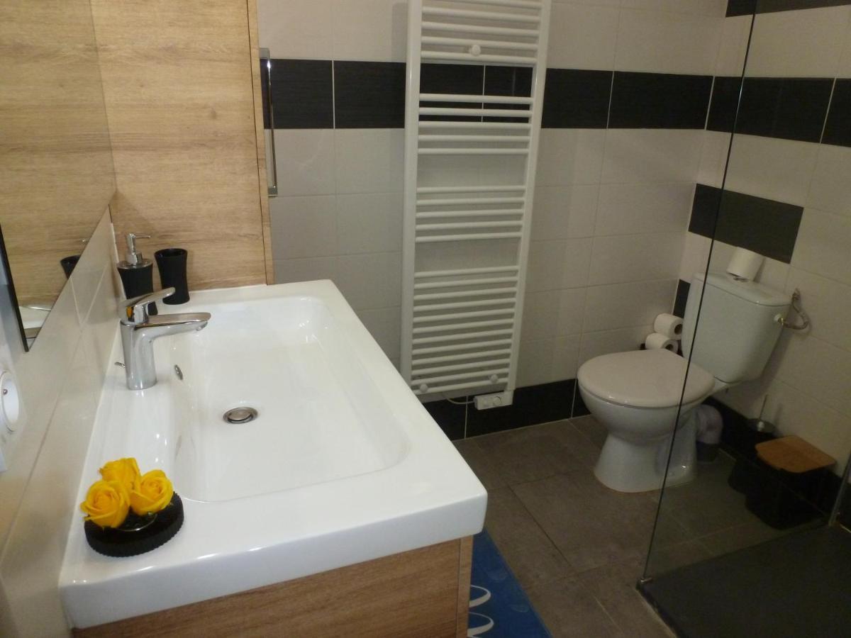 Chic Et Douillet Apartment *